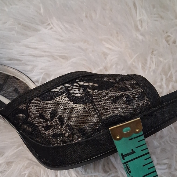 Lulu Townsend NWOT Elegant Black Lace Heels - Picture 7 of 11